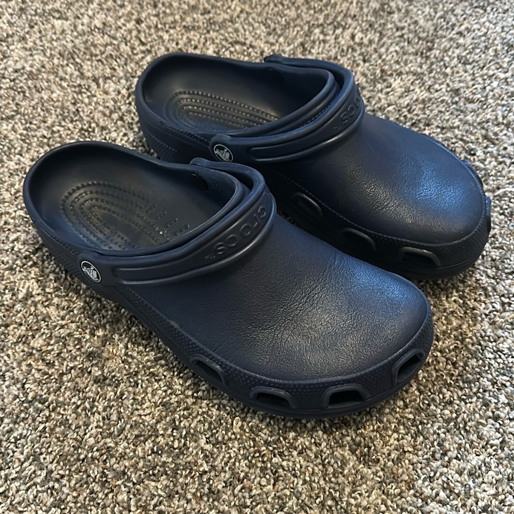 Crocs Unisex Men’s 8 or Women’s 10 Navy